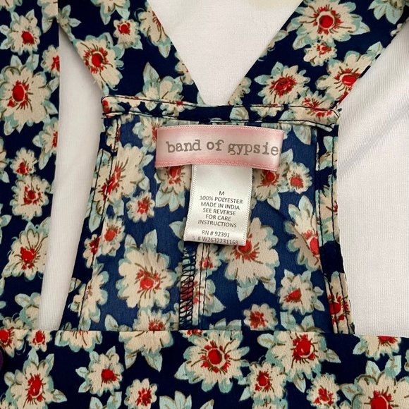 SOLD - Gorgeous Band of Gypsies Floral Overalls (Shorteralls) in Size Medium - Picture 4 of 8
